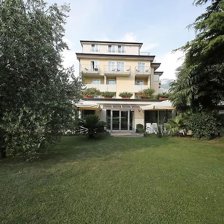 Verde Hotell Torbole Sul Garda