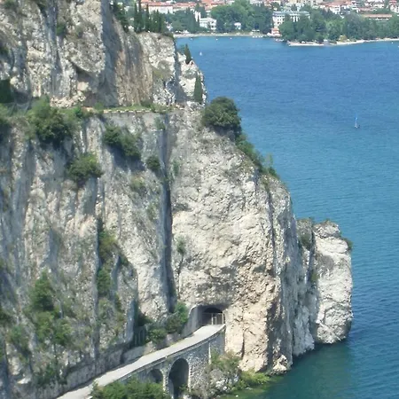 Verde Hotell Torbole Sul Garda